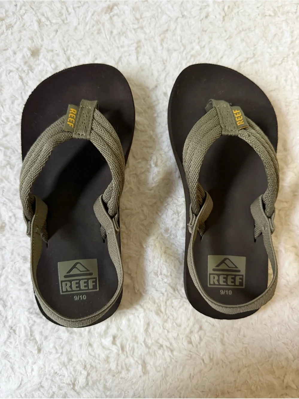 4/25 Reef Kids Boys Olive/Brown Flip Flop Sandals Size 9/10